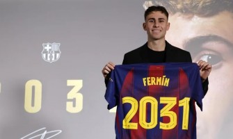 Fermínillä on pelipaita vuodelta 2031