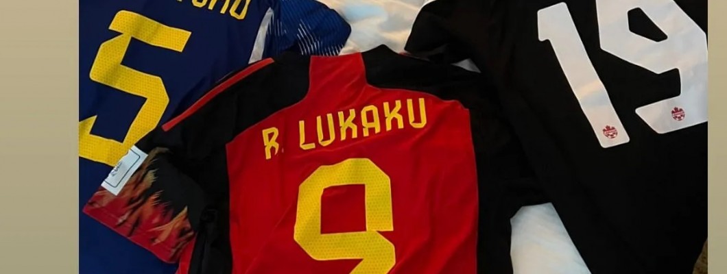 Perisic jakaa MM-paitakokoelman