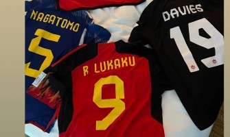 Perisic jakaa MM-paitakokoelman