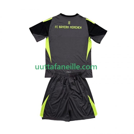 Jalkapallo Pelipaitoja FC Bayern München Maalivahti Lasten Kolmas peliasu 2025-2026 Lyhythihainen