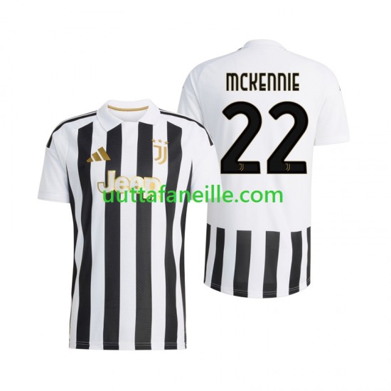 Jalkapallo Pelipaitoja Juventus Weston McKennie 22 Mies Kotipeliasu 2026-2027 Lyhythihainen