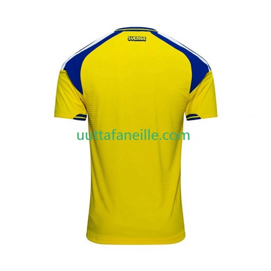 Jalkapallo Pelipaitoja Ruotsi Mies Kotipeliasu 2026 Lyhythihainen